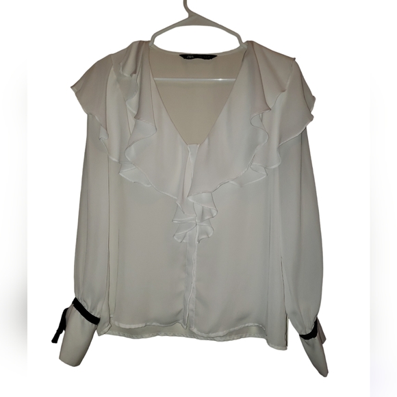 Zara Women Ivory Long Sleeve Blouse - Picture 3 of 10